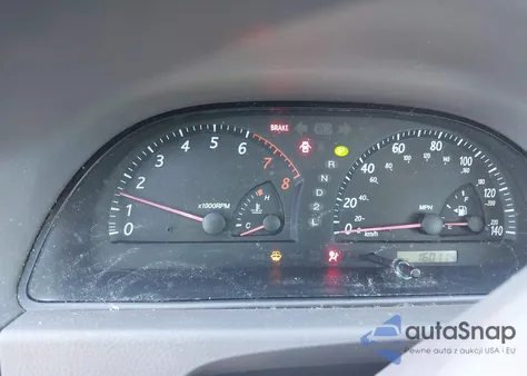 2004 Toyota Camry Le z USA, uszkodzony, nr VIN 4T1BE32KX4U921713